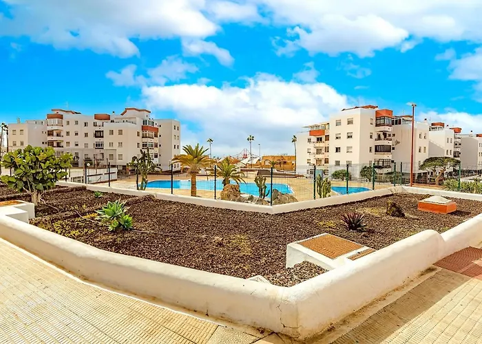 Luxury 3 Bedroom Perla Del Mar Apartment